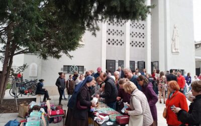 Wohltätigkeitsmesse in Pasarét